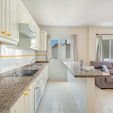 3 Urban Space: 75m² De Vida San Isidro (Tenerife)